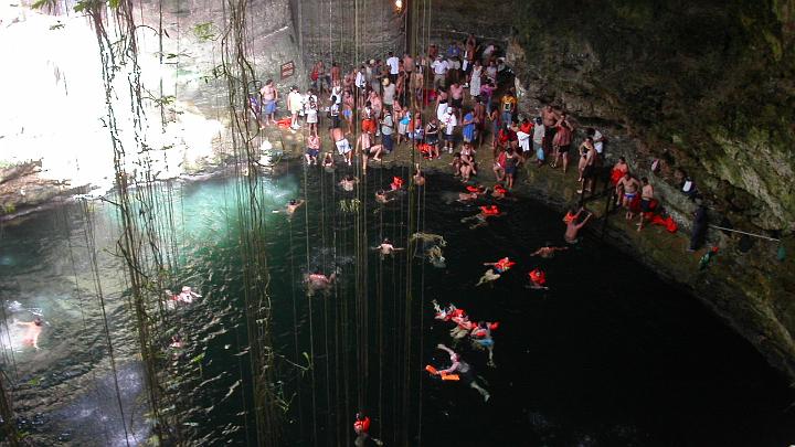 Mexico 2002-66.jpg - MINOLTA DIGITAL CAMERA